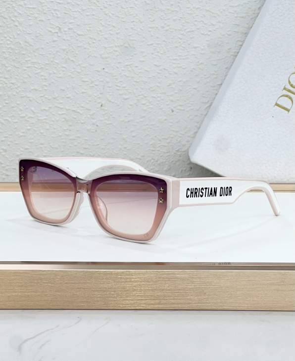 Picture of Dior Sunglasses _SKUfw76146437fw